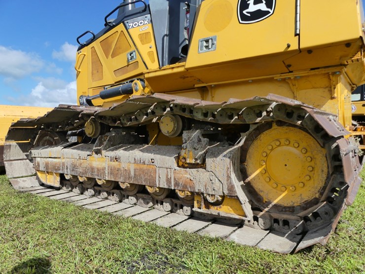 2016-deere-700k-image-6