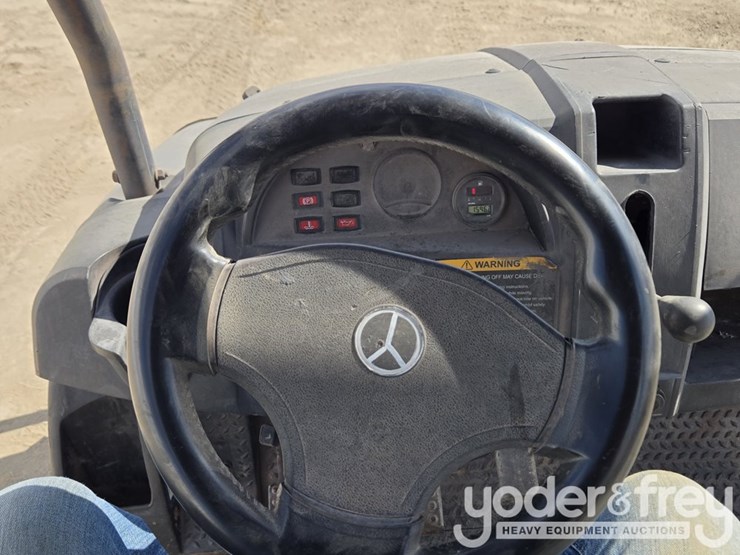 2019-club-car-carryall-1700-image-48