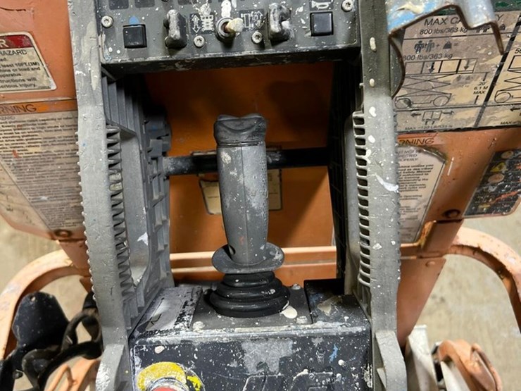 jlg-2630es-image-21