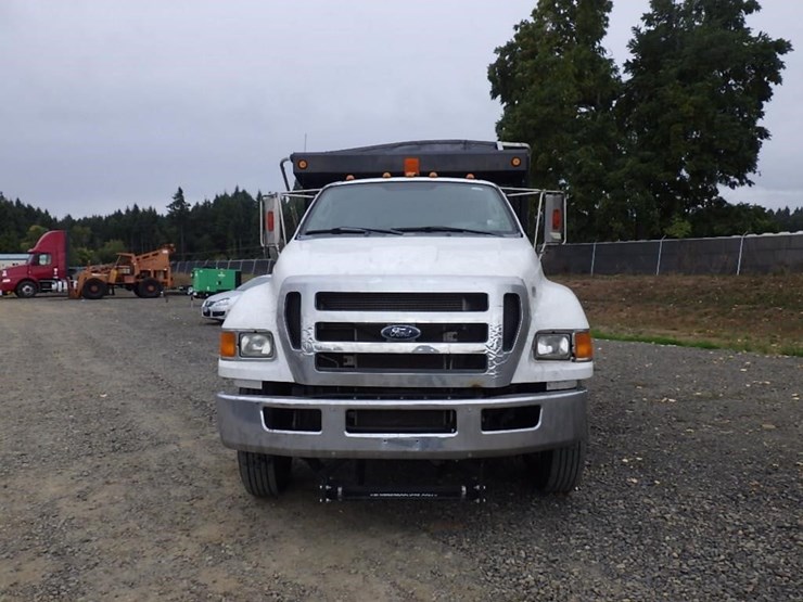 ford-f750-image-2