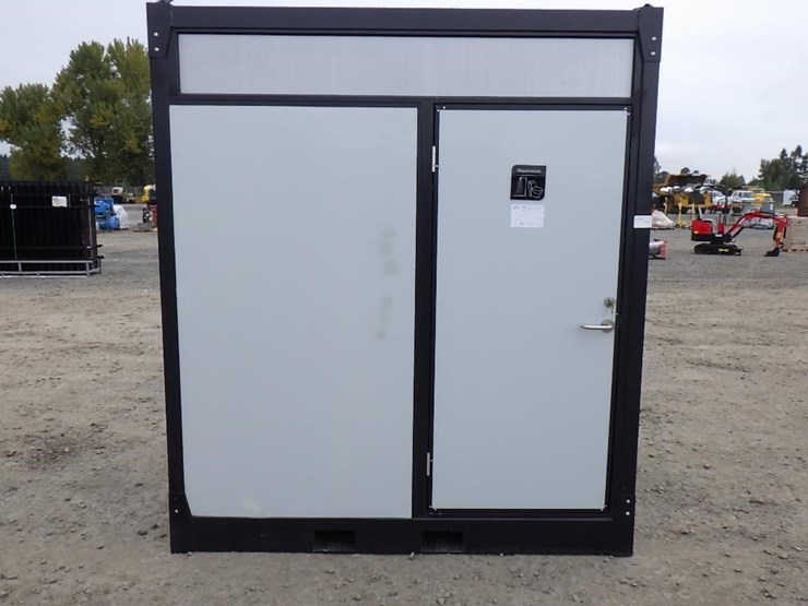portable-toilet-w/-shower-image-5