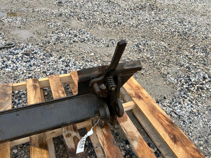 bobcat-skid-steer-quick-attach-plate-image-8