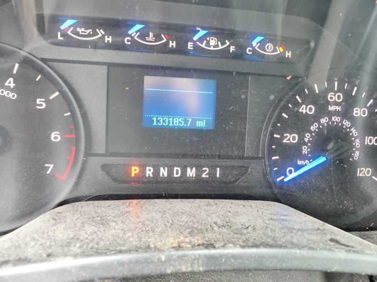 2017-ford-f150-xl-image-12