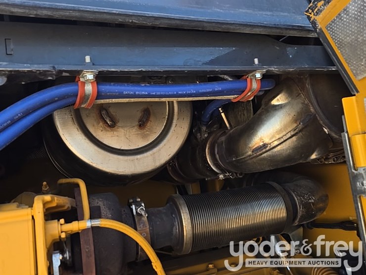 2019-deere-524l-image-46