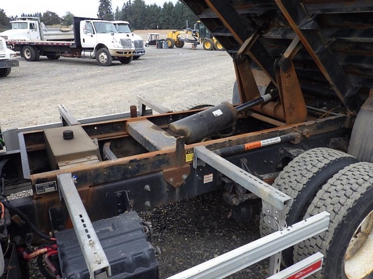 ford-f750-image-11