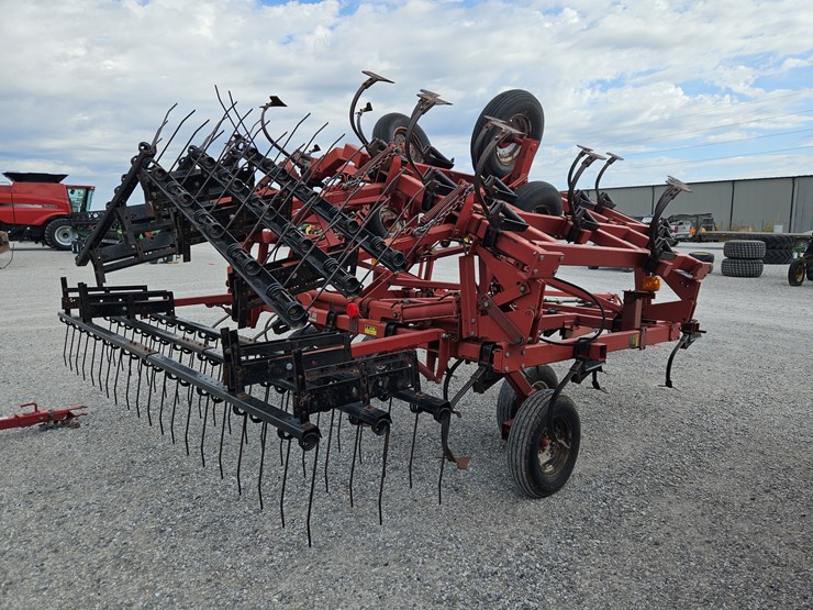 case-ih-4300-image-6