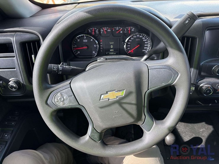 2017-chevrolet-silverado-1500-image-10