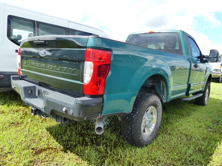 2019-ford-f250-xl-image-3