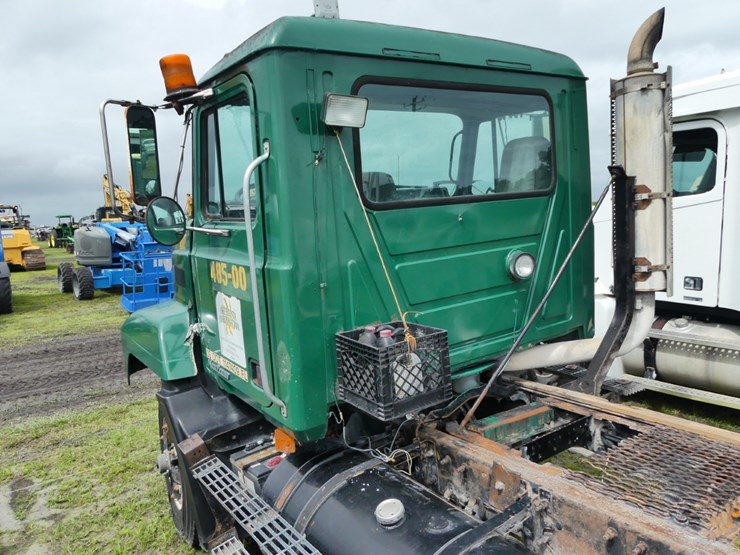 2000-mack-ch613-image-6