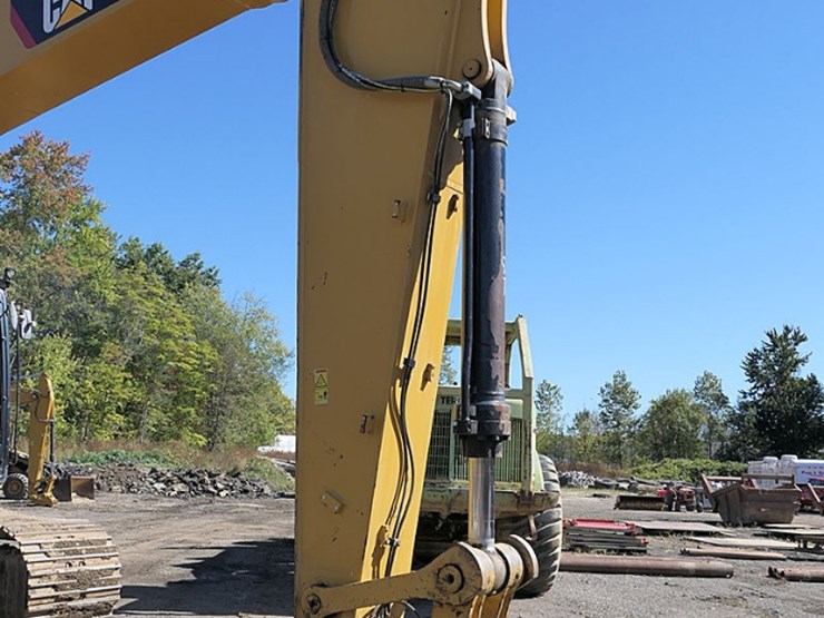 2013-caterpillar-336e-image-6