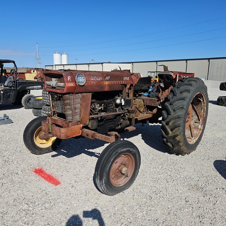 MASSEY-FERGUSON 165