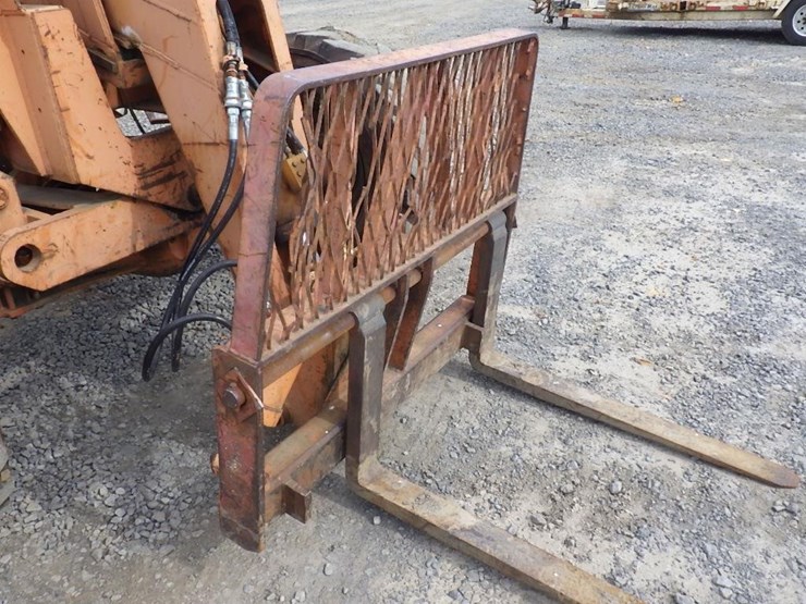 lull-644tt-34-telescopic-reach-lift-image-12