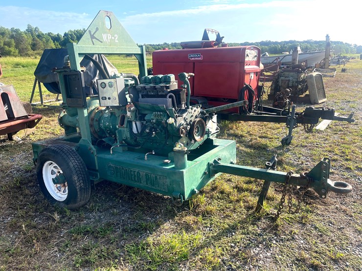 #116-•-trailer-mounted-water-pump-with-diesel-powered-engine-image-1