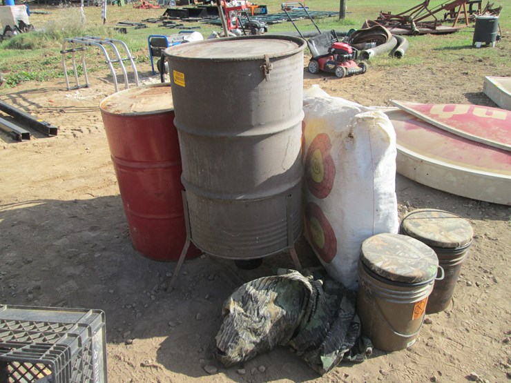 #2045-•-(2)-oil-drums,-deer-feeders-&-hunting-supplies-inv#-29924-image-1