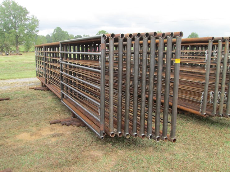 #68-•-(9)-freestanding-panels-&-(1)-gate-inv-#-29822-image-2