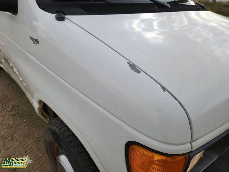 2006-ford-cargo-image-32