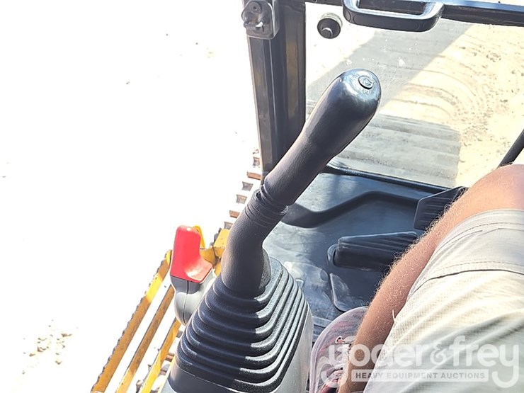 2022-komatsu-pc490-lc-11-image-68