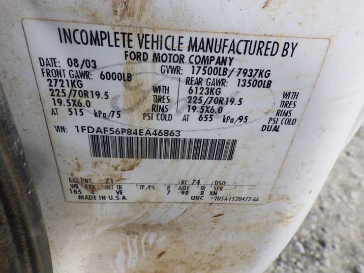 2004-ford-f550-image-28