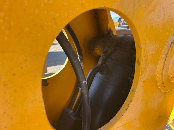2017-jcb-507-42-image-27