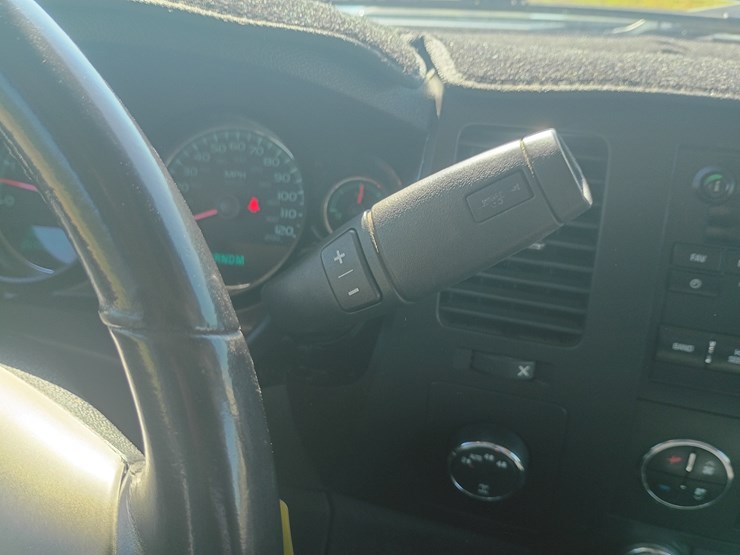 2010-chevrolet-silverado-1500-image-45