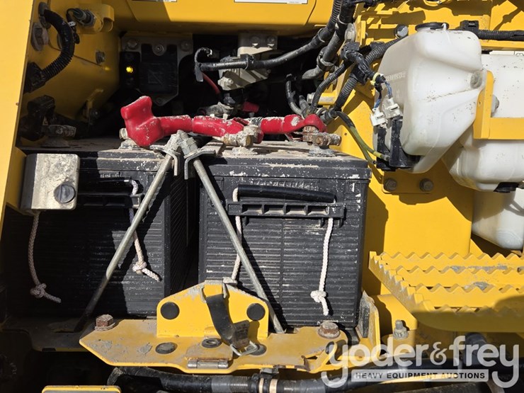 2020-komatsu-d61pxi-24-image-33