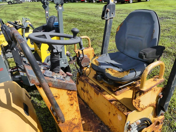 caterpillar-cb-114-image-7