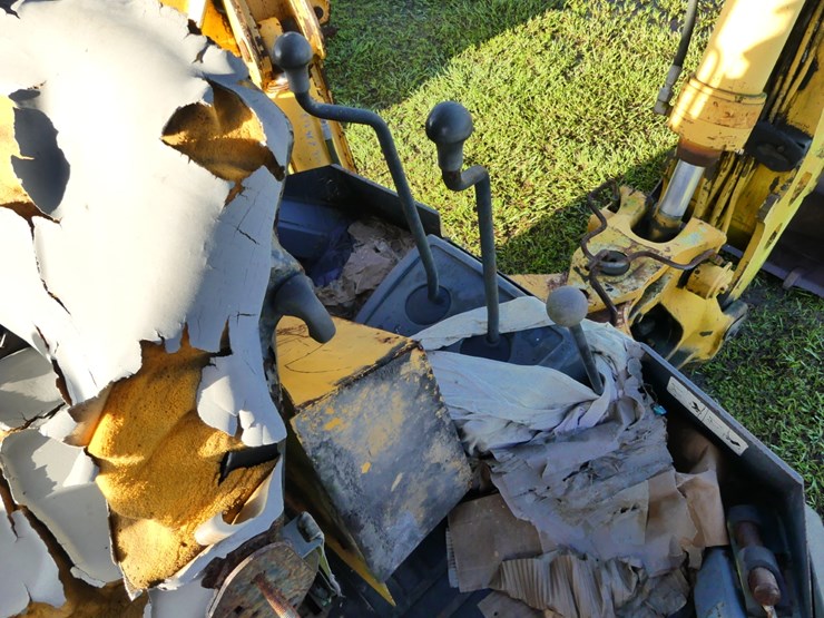 2006-deere-410g-image-14
