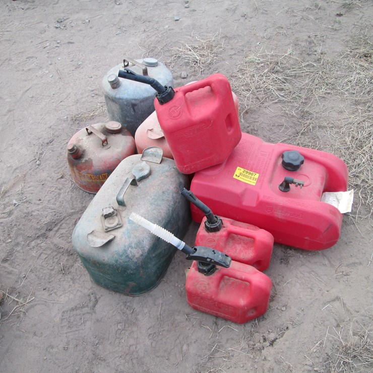 #2027 • Lot of Gas Cans Inv# 29907
