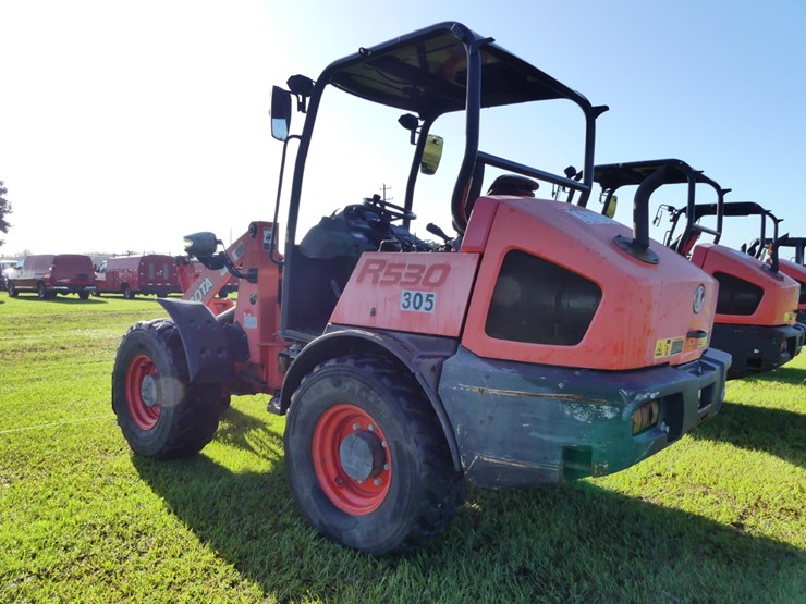 2019-kubota-r530-image-4