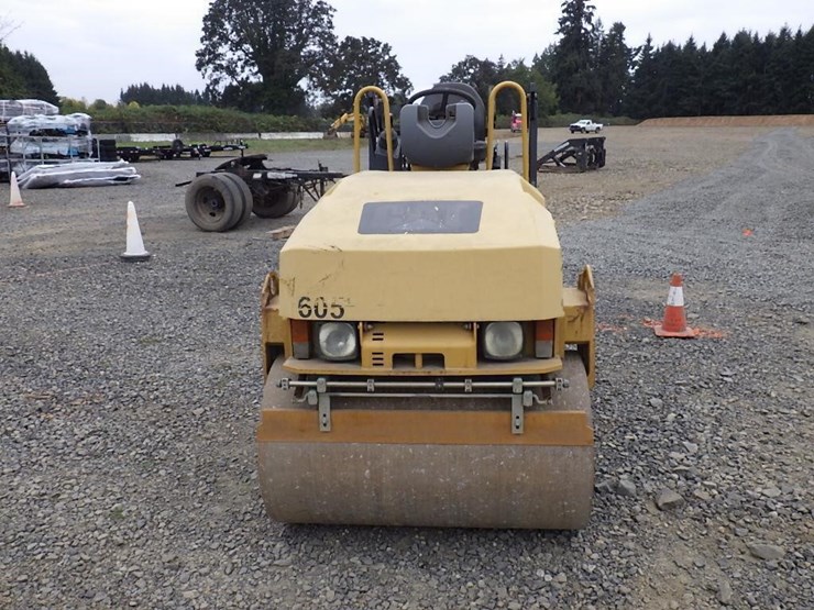 caterpillar-cb24-image-2