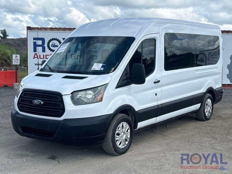 2016-ford-transit-image-1