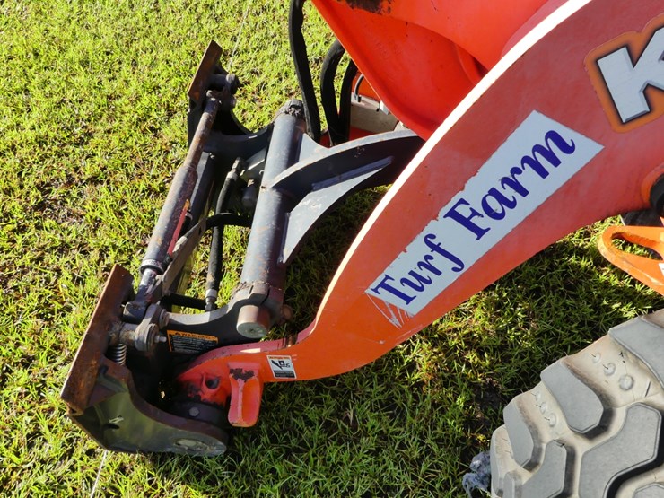 2020-kubota-r530-image-8