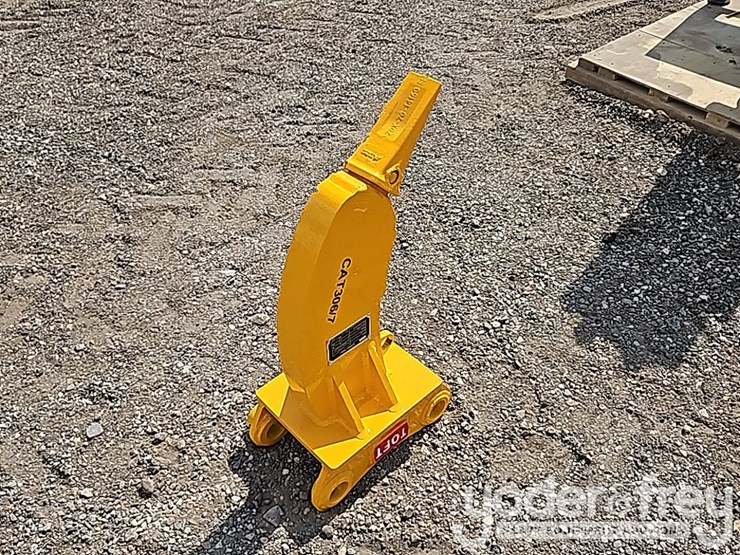 2025-caterpillar-305-image-5