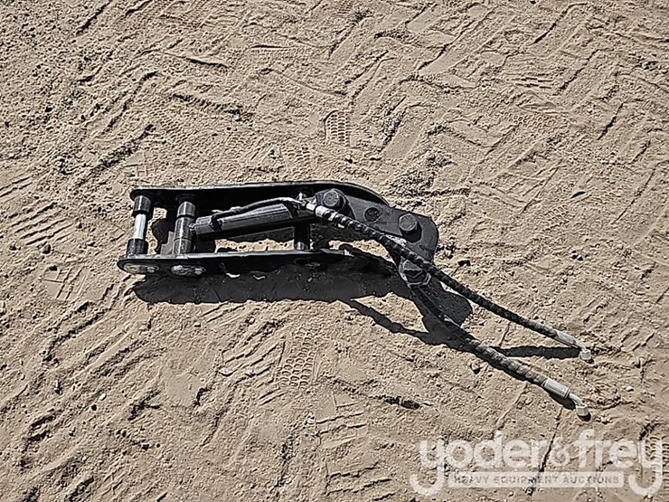 unused-ir-hydraulic-thumb-clamp-to-suit-mini-excavator-image-4