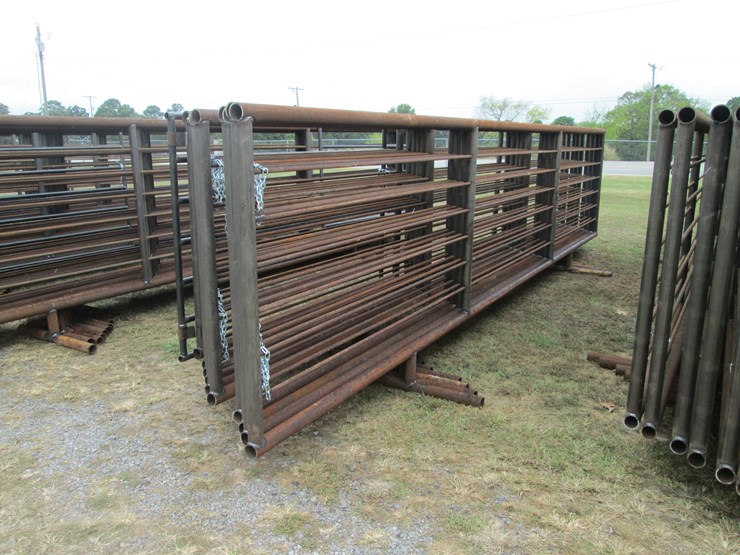 #67-•-(9)-freestanding-panels-&-(1)-gate-inv-#-29821-image-3