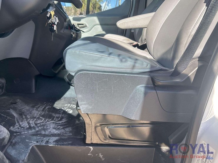 2018-ford-transit-image-19
