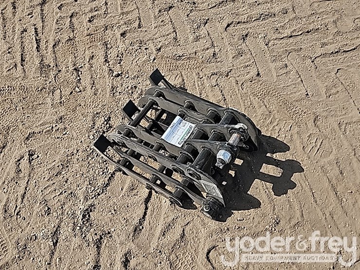 unused-ir-wood-grabber-to-suit-mini-excavator-image-3
