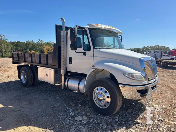 2015-international-durastar-4400-image-2