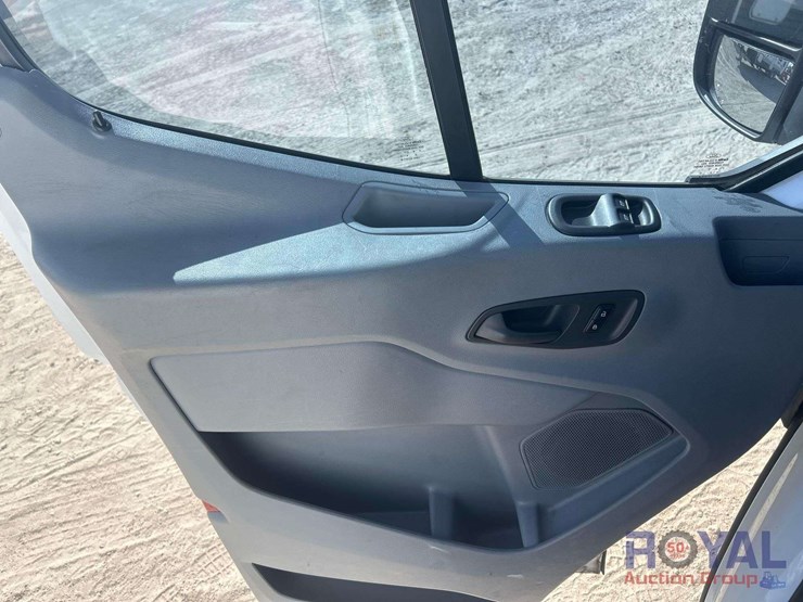 2018-ford-transit-image-17