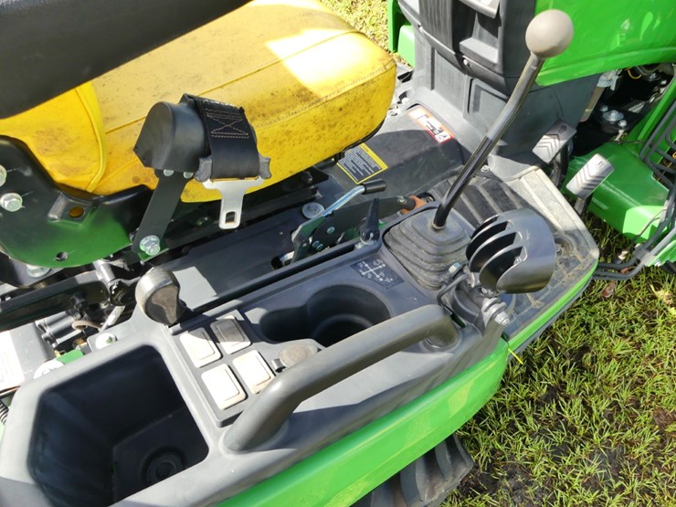 john-deere-1025r-image-11