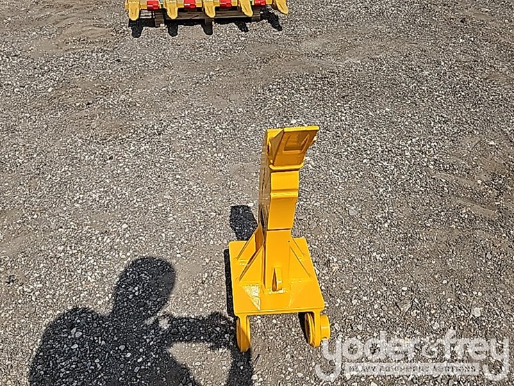 2025-caterpillar-305-image-8