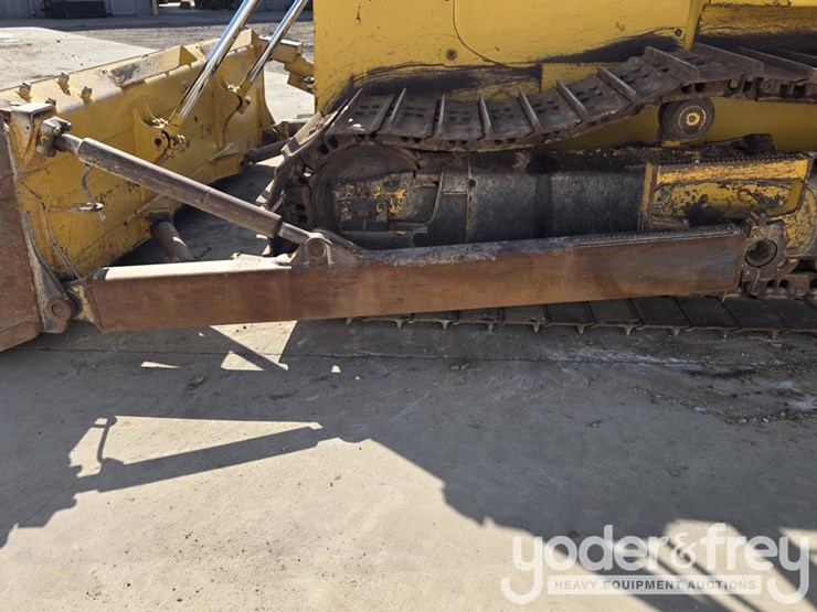 2022-komatsu-d65px-18-image-26