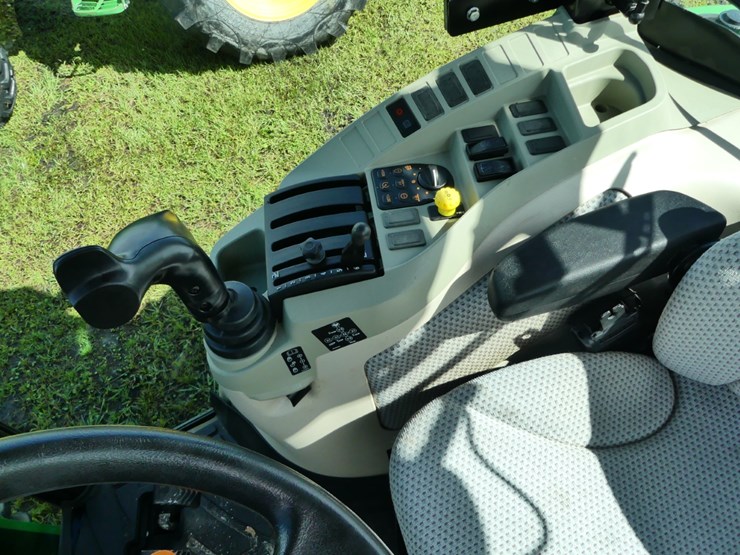john-deere-4066r-image-12