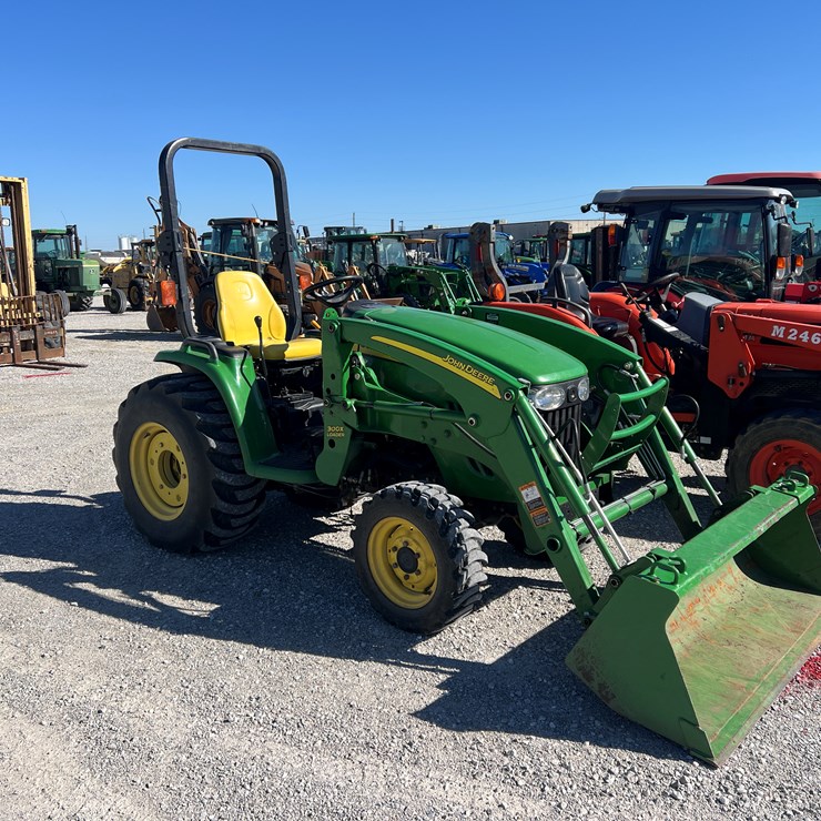 JOHN DEERE 3720