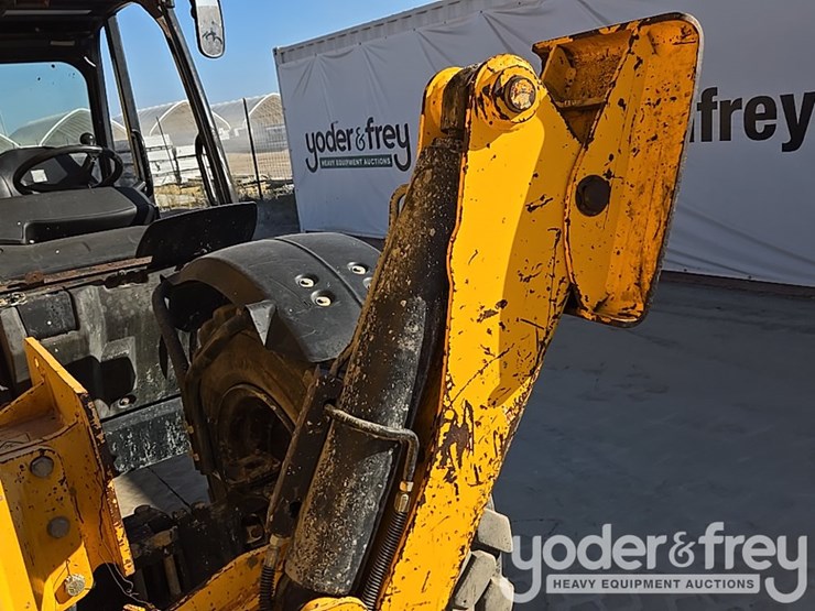 2016-jcb-510-56-image-15