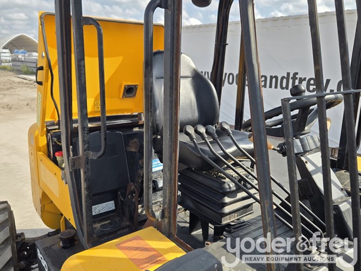2017-jcb-930-image-47