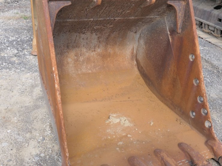 caterpillar-320d-image-3