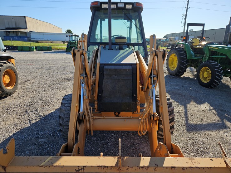 2007-case-570m-xt-image-4