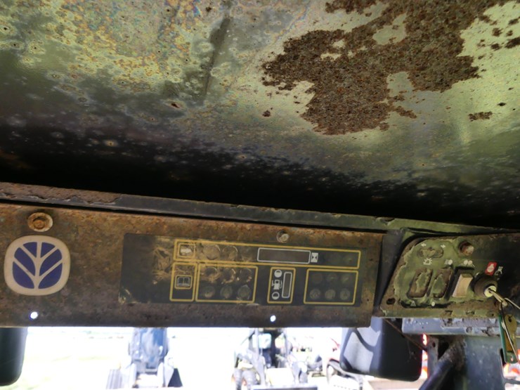 new-holland-lx665-image-12