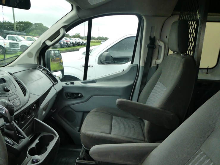 2017-ford-transit-image-10